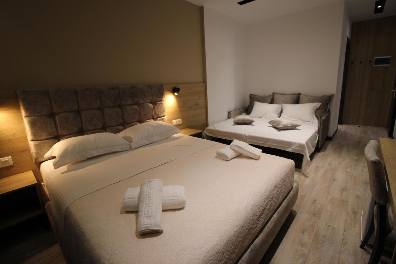 F&J Hotel ซารานเดอ ภายนอก รูปภาพ