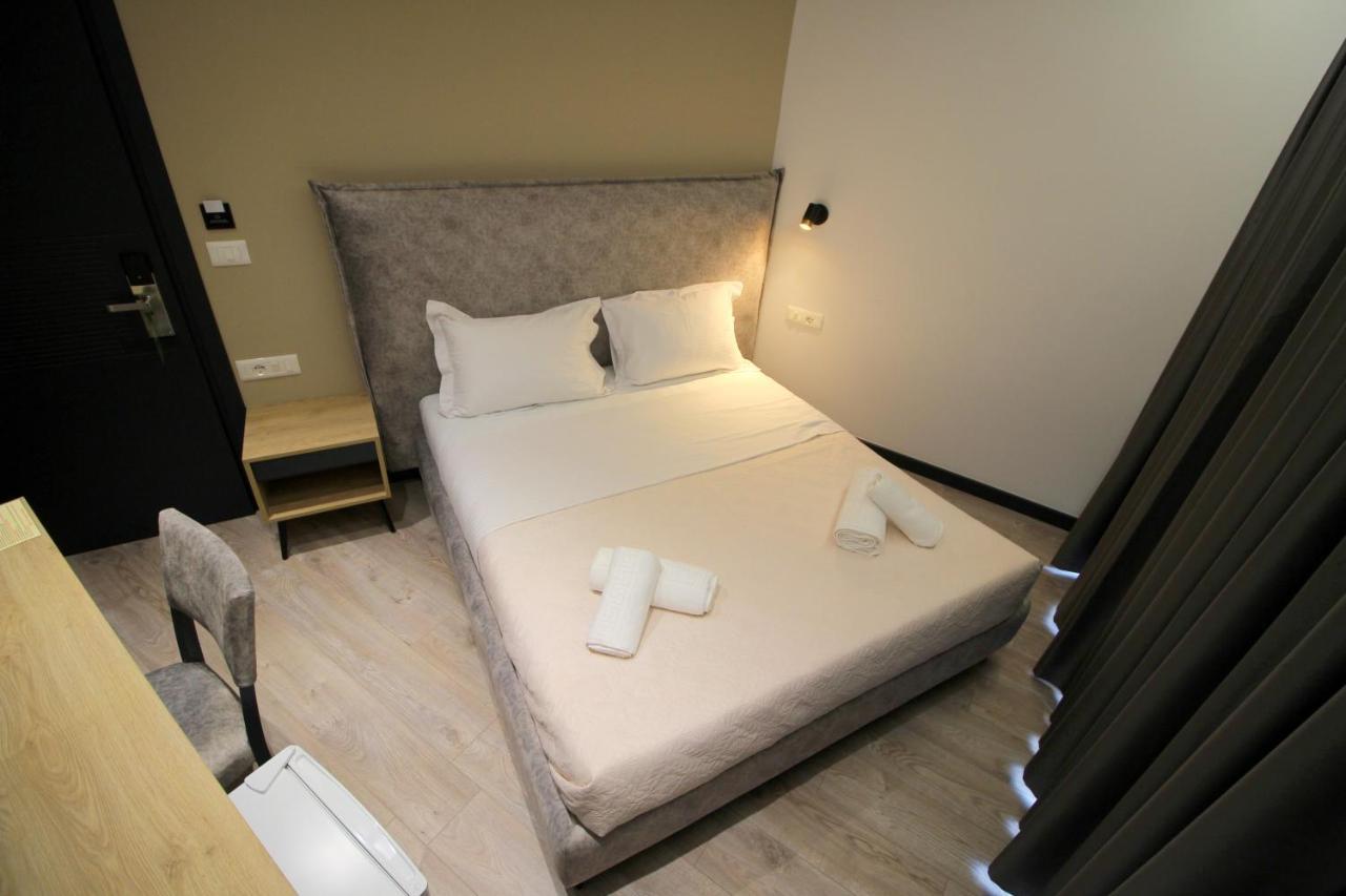 F&J Hotel ซารานเดอ ภายนอก รูปภาพ