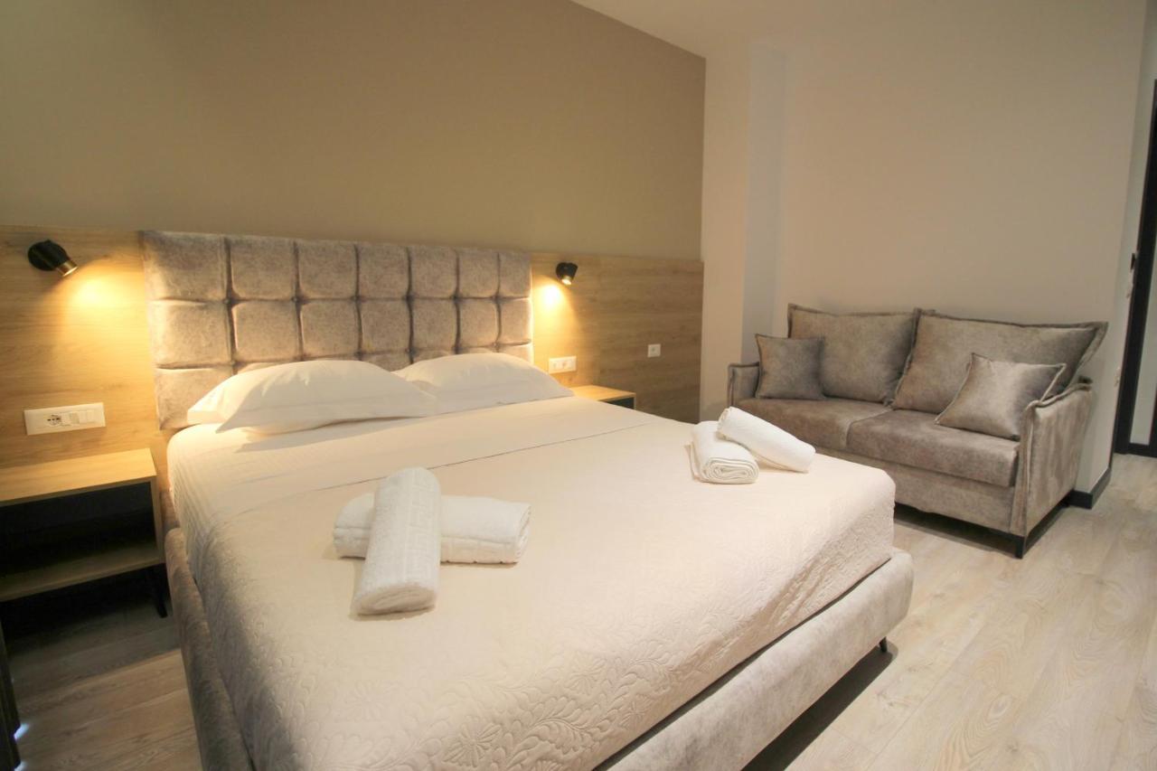 F&J Hotel ซารานเดอ ภายนอก รูปภาพ