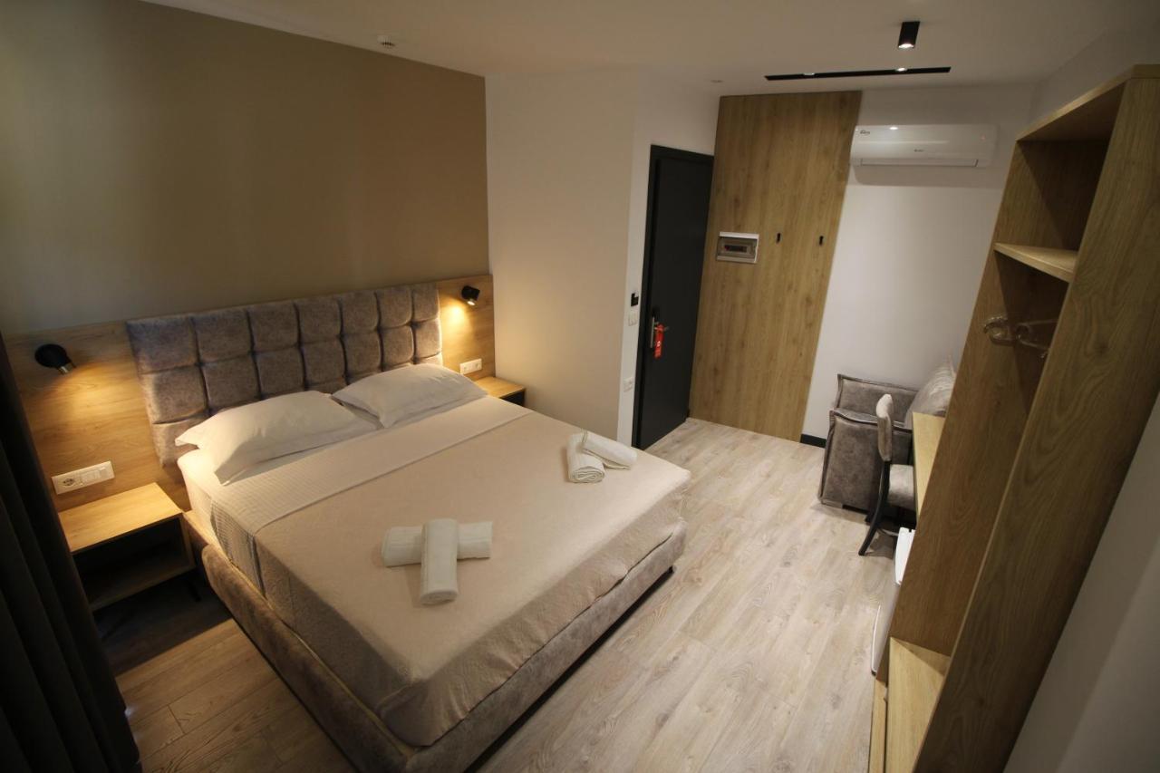 F&J Hotel ซารานเดอ ภายนอก รูปภาพ