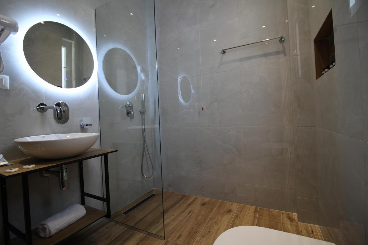 F&J Hotel ซารานเดอ ภายนอก รูปภาพ